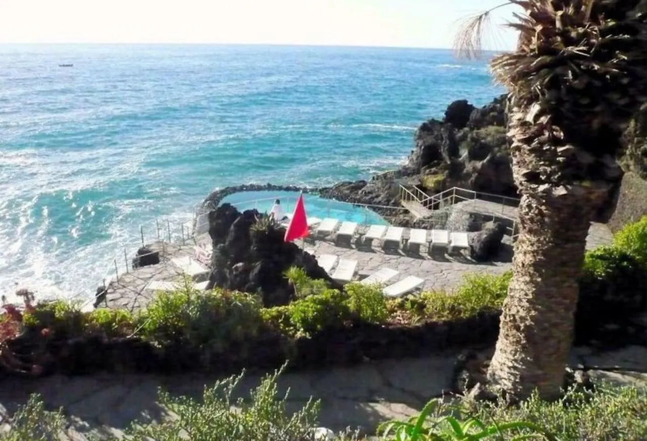 Bright Spacious Apartment, 2 Min Walk From Beach Candelaria Spain