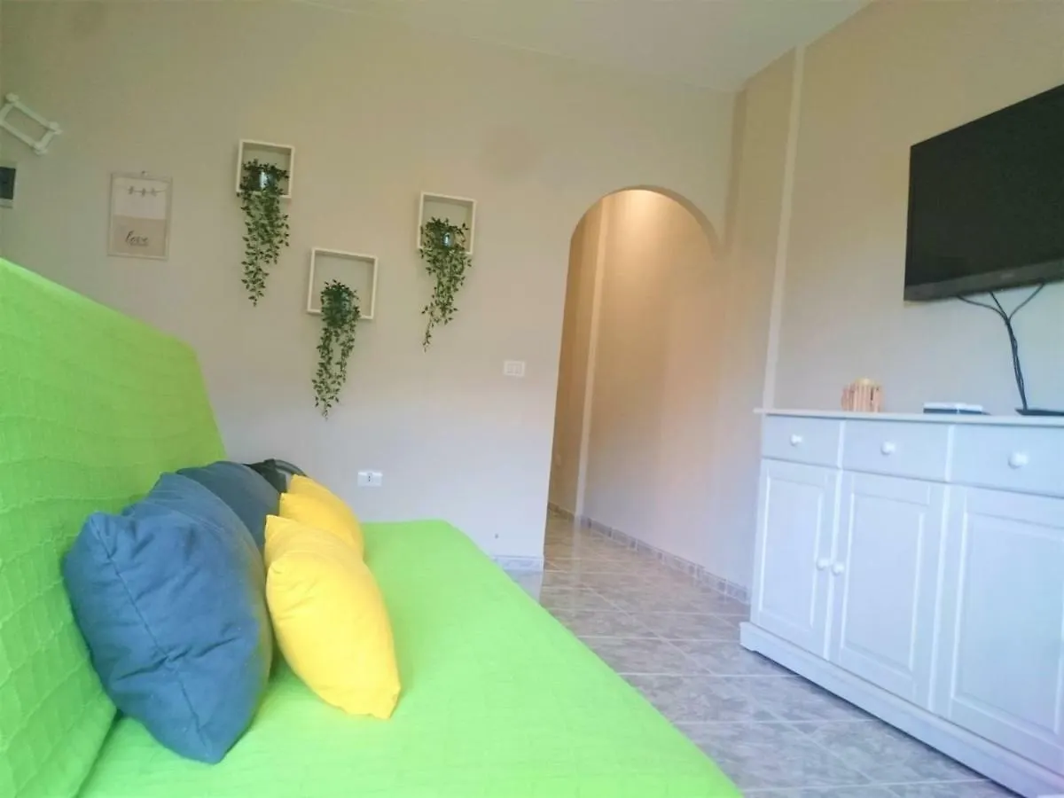 Apartment Bright Spacious Apartment, 2 Min Walk From Beach Candelaria
